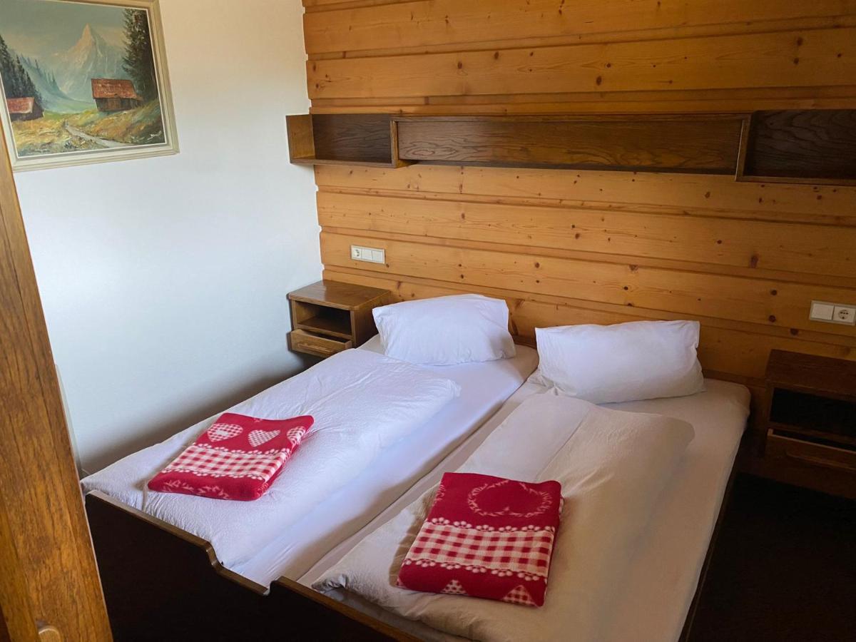 Appartement Latschen - Ferienhaus Бад Клайнкирххайм Екстериор снимка
