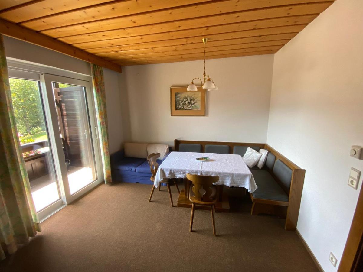 Appartement Latschen - Ferienhaus Бад Клайнкирххайм Екстериор снимка