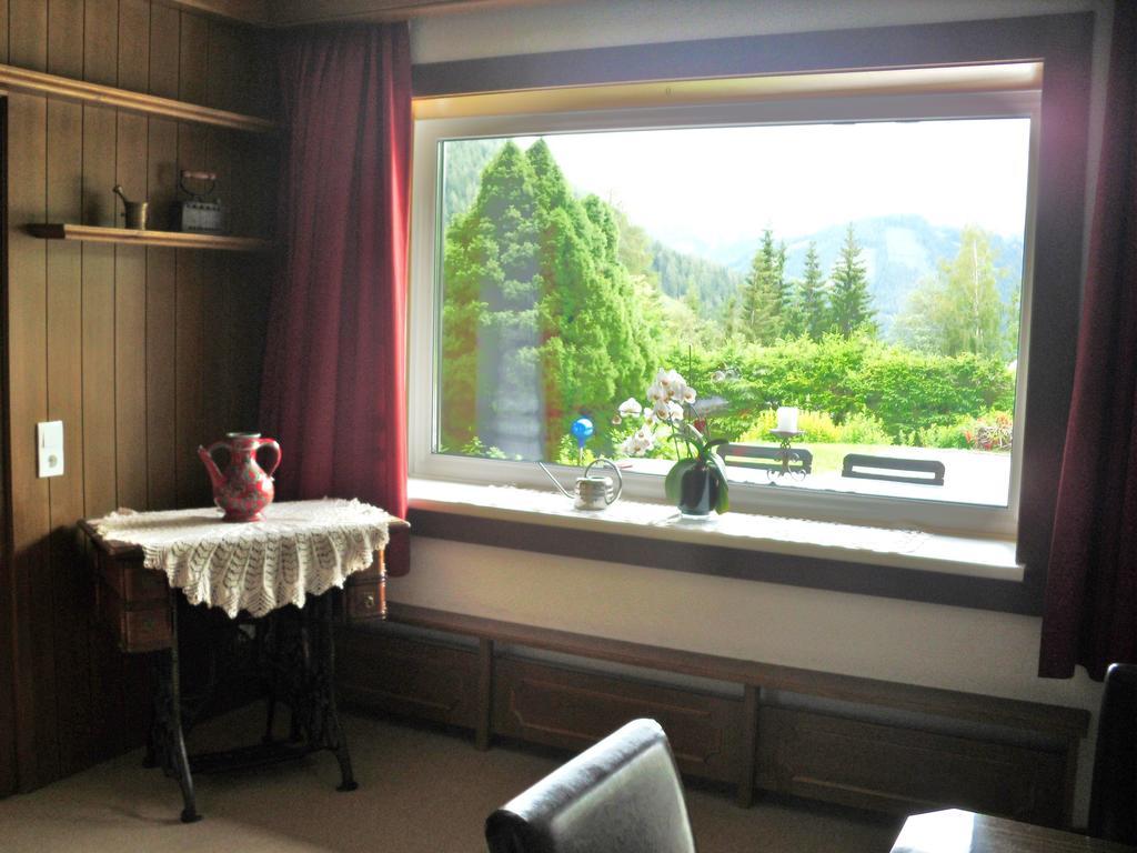 Appartement Latschen - Ferienhaus Бад Клайнкирххайм Стая снимка