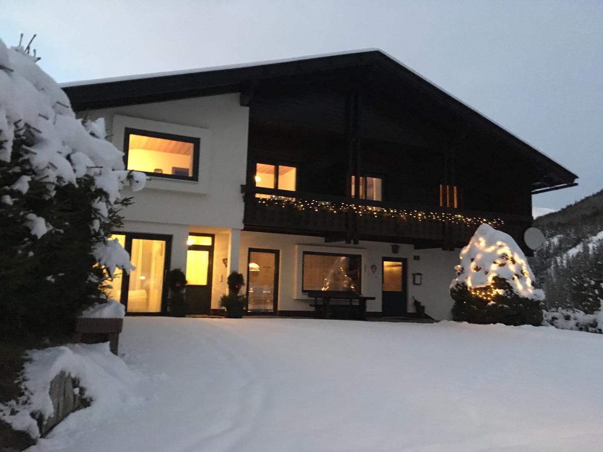 Appartement Latschen - Ferienhaus Бад Клайнкирххайм Екстериор снимка
